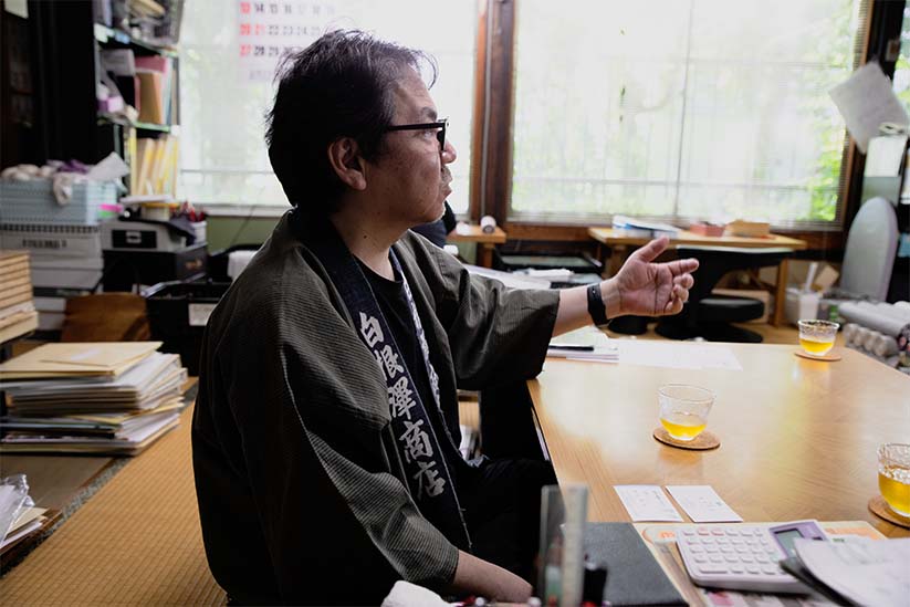 会社の未来について語る白根澤社長