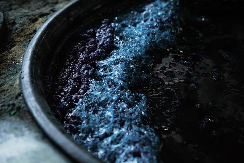 野々花染工房にある藍甕