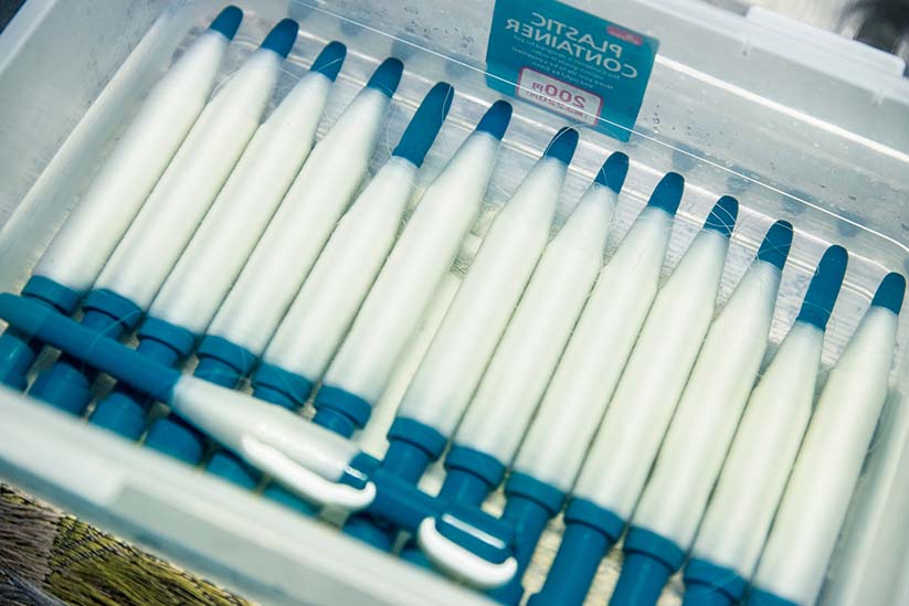 濡緯（ぬれぬき）に使用する浸水させた緯糸