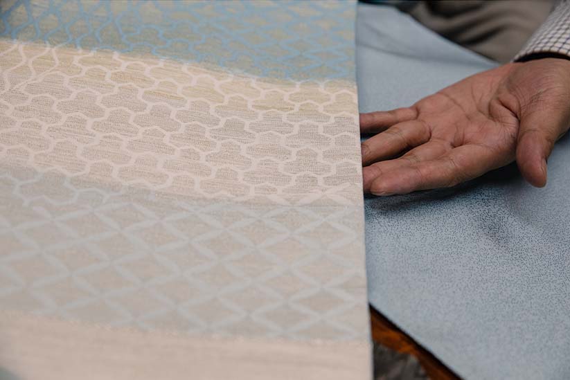 丸楽帯。リバーシブルになっており、2通りの楽しみ方ができます