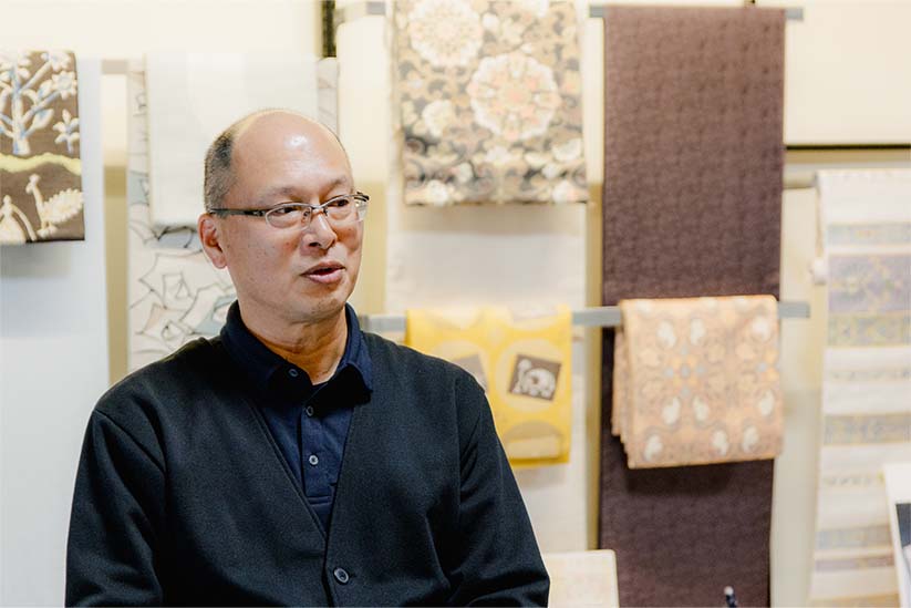 髙島織物_営業部長の土谷敬三氏